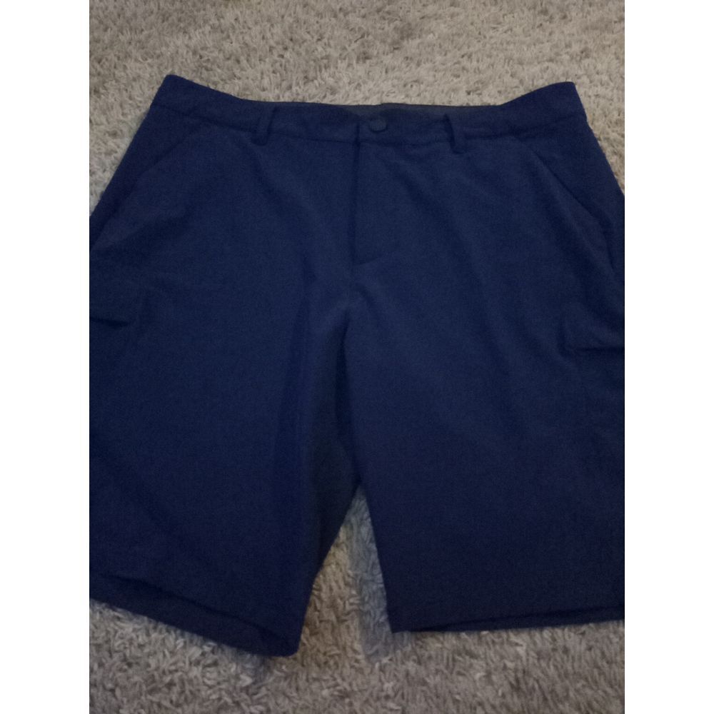 32 Degrees Cool Performance Shorts. Size 36, Blue, Stretch, Cargo Pockets